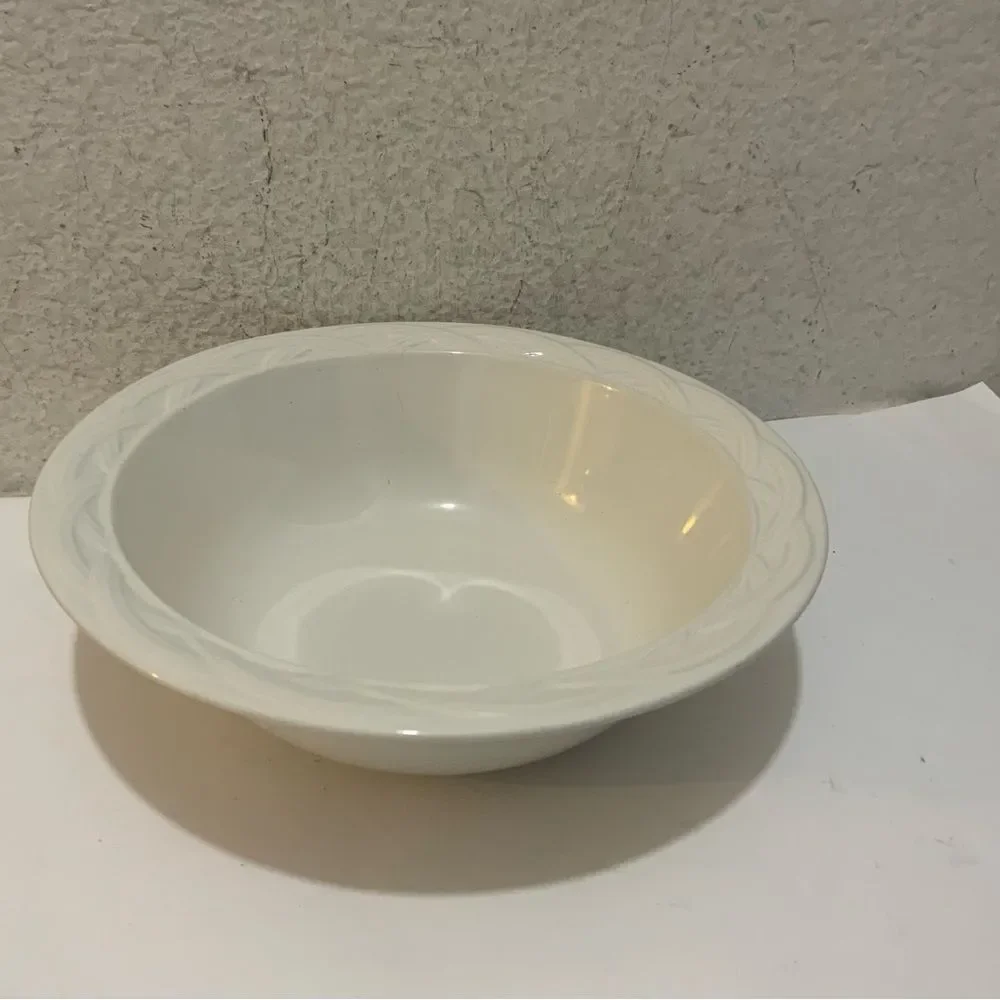 Pfaltzgraff ACADIA Round Vegetable Serving Bowl 9-3/4” embossed arches G16